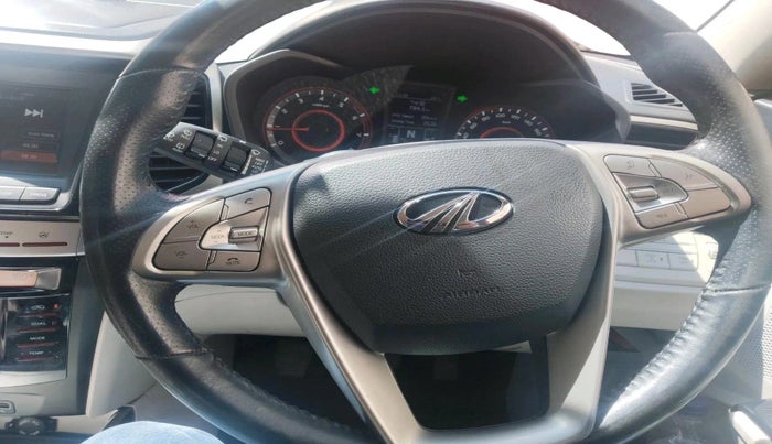 2020 Mahindra XUV300 W8 (O) 1.2 PETROL, Petrol, Manual, 64,000 km, interior