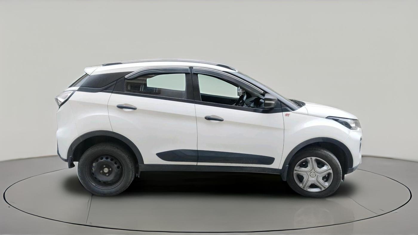 2023 Tata NEXON XM PETROL, Petrol, Manual, 50,089 km, exterior