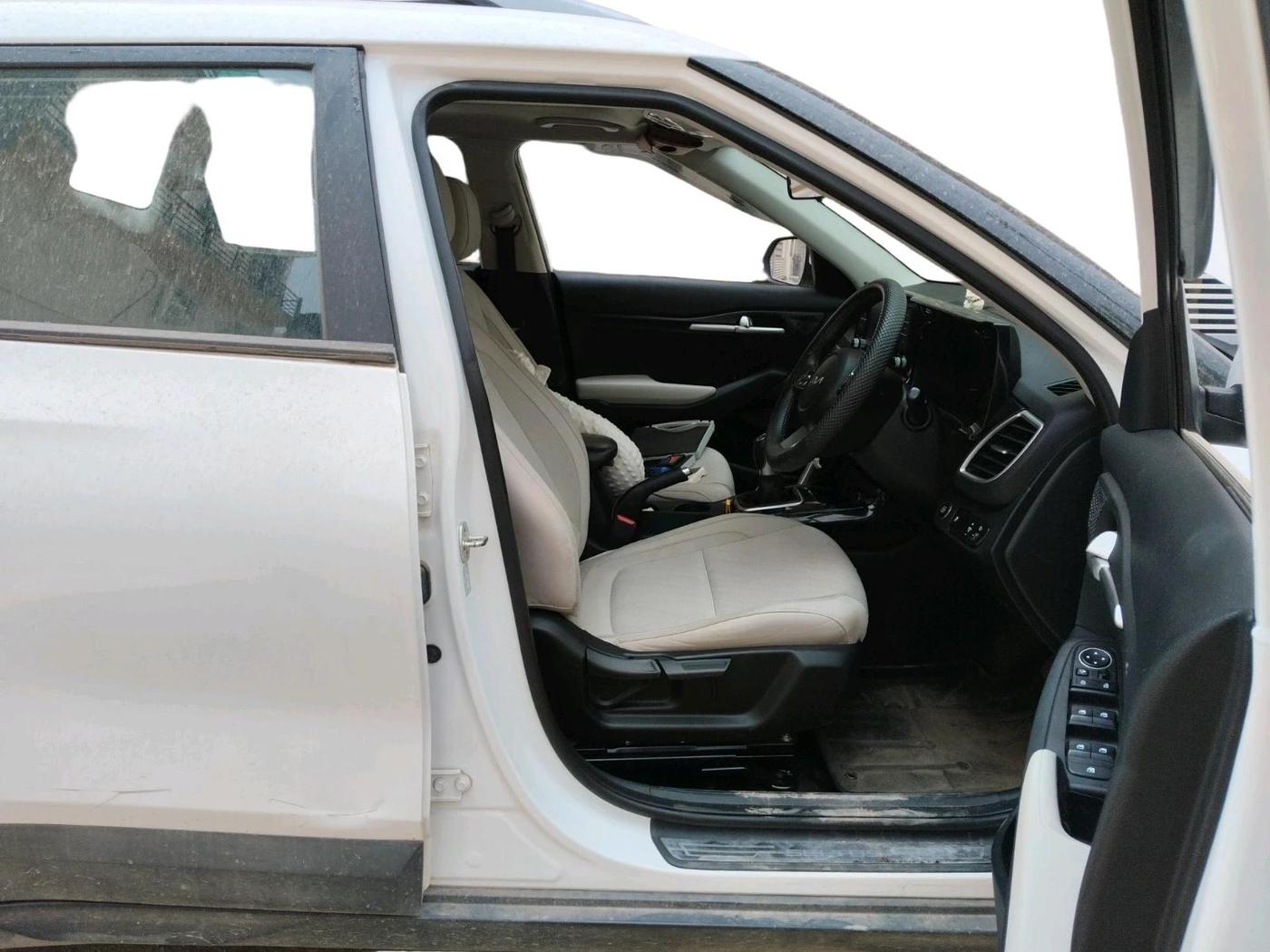 2022 KIA SELTOS HTK PLUS 1.5 IMT, Petrol, Manual, 20,242 km, interior