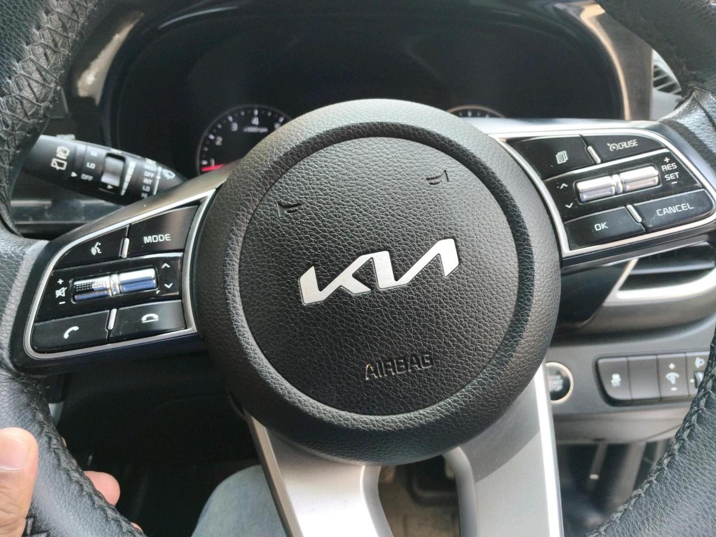 2022 KIA SELTOS HTK PLUS 1.5 IMT, Petrol, Manual, 20,242 km, interior