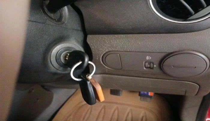 2011 Hyundai i10 MAGNA 1.1, Petrol, Manual, 1,04,613 km, interior