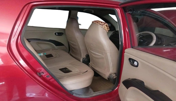 2011 Hyundai i10 MAGNA 1.1, Petrol, Manual, 1,04,613 km, interior