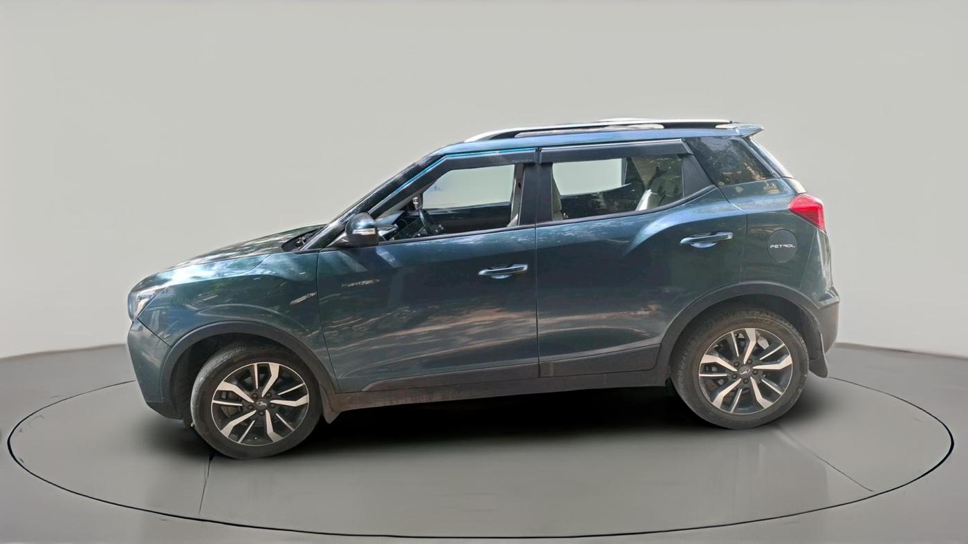 2019 Mahindra XUV300 W8 (O) 1.2 PETROL, Petrol, Manual, 47,652 km, exterior
