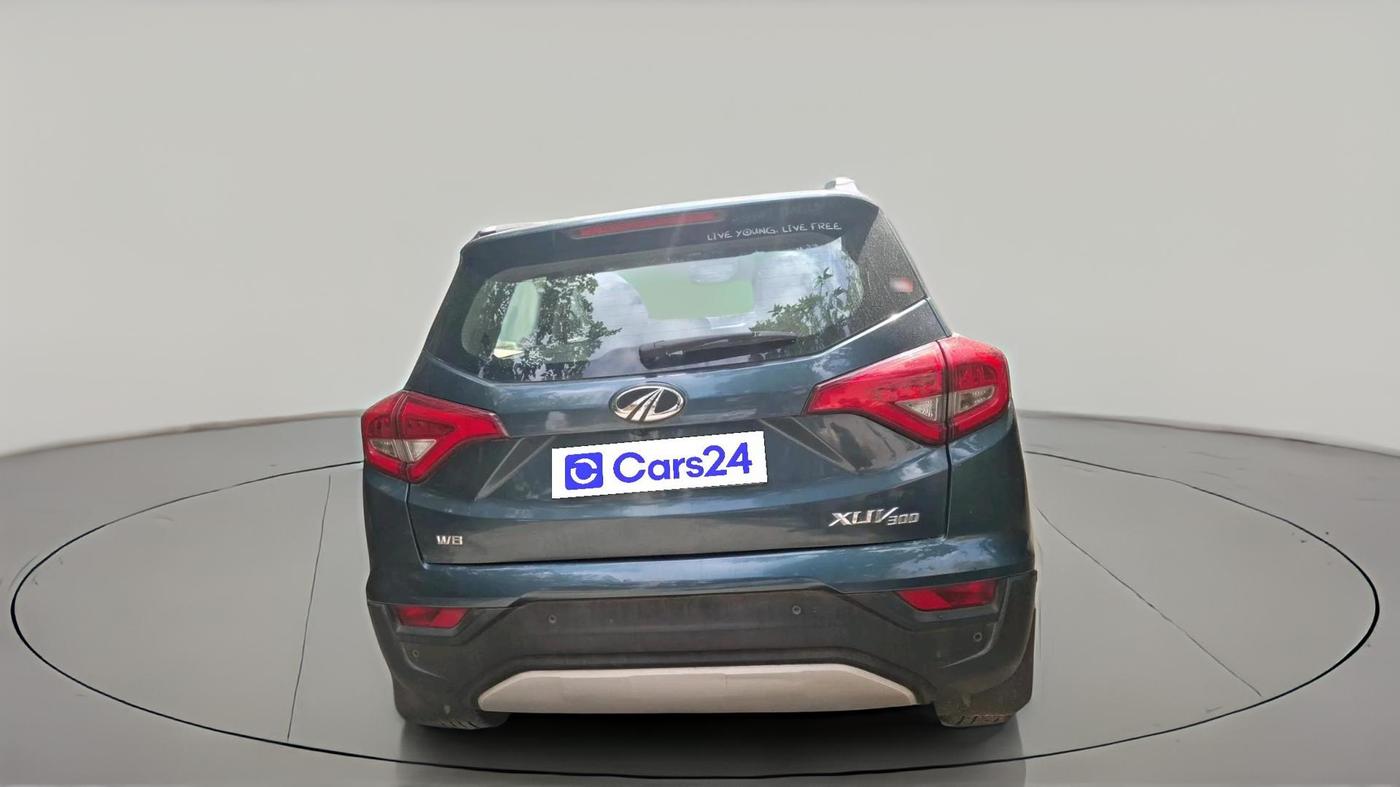 2019 Mahindra XUV300 W8 (O) 1.2 PETROL, Petrol, Manual, 47,652 km, exterior