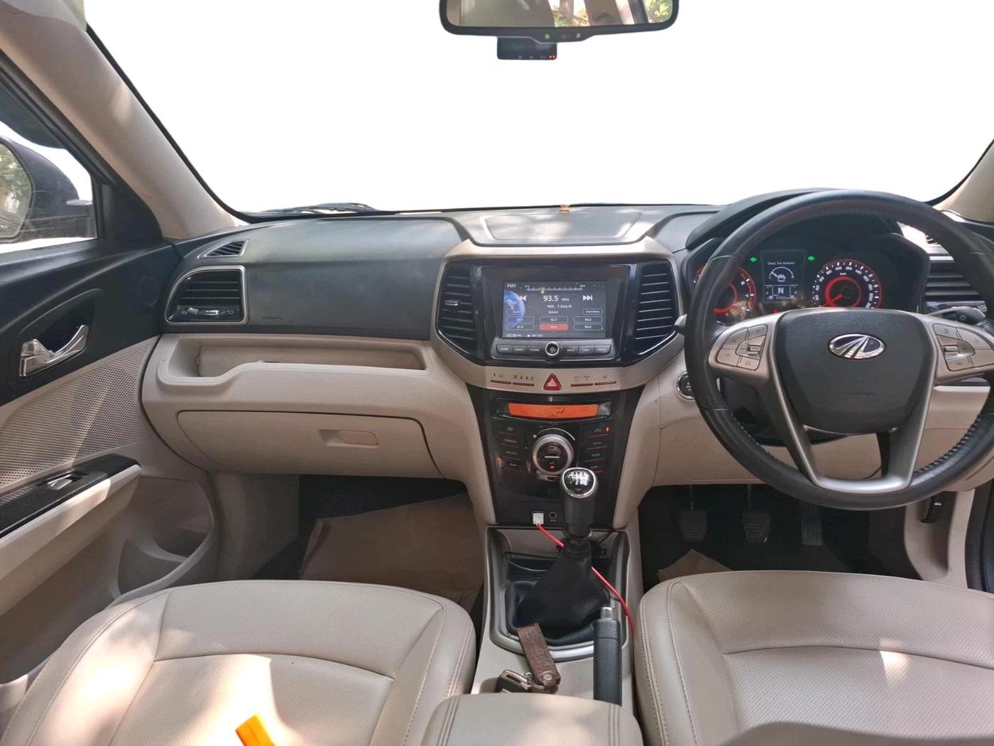 2019 Mahindra XUV300 W8 (O) 1.2 PETROL, Petrol, Manual, 47,652 km, interior