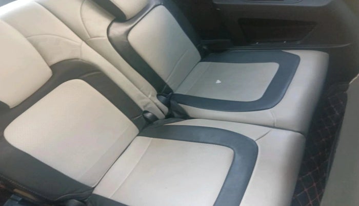 2022 Tata Safari XMA, Diesel, Automatic, 33,705 km, interior