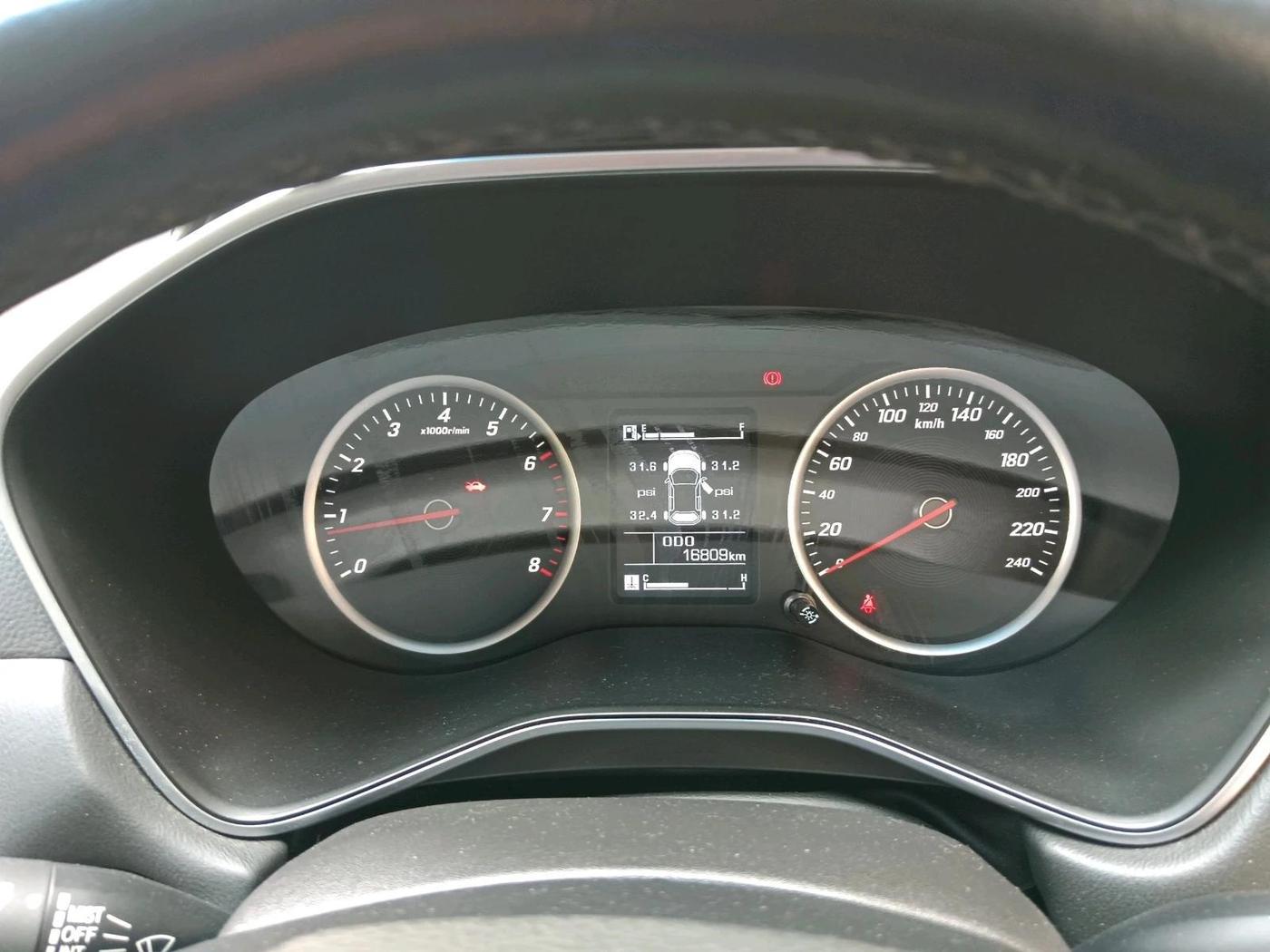 2020 MG HECTOR SMART HYBRID 1.5 PETROL, Petrol, Manual, 16,809 km, interior