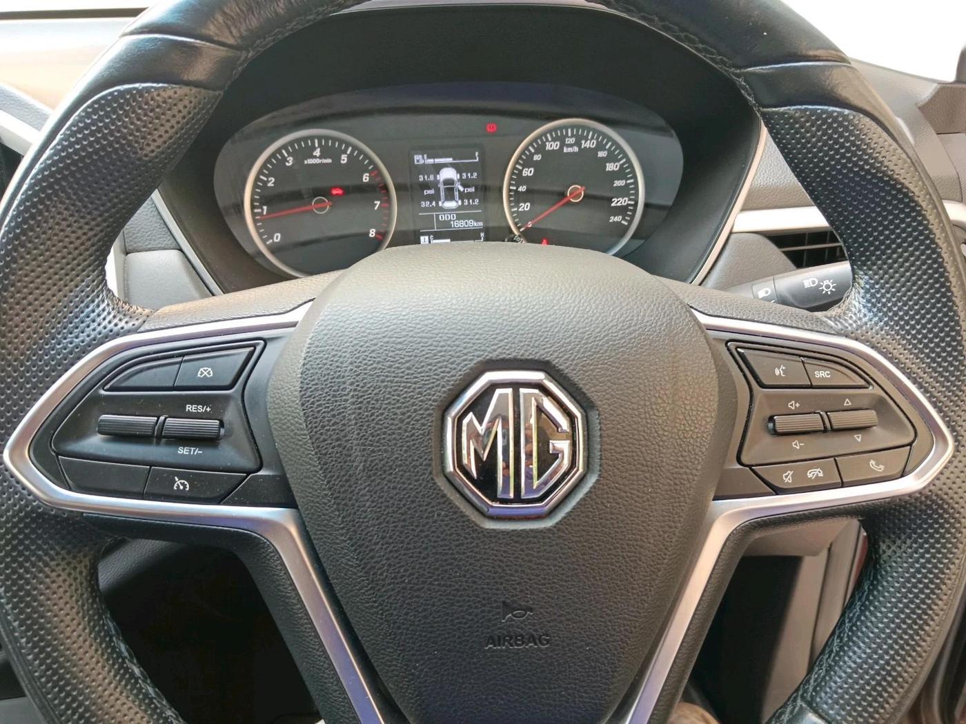 2020 MG HECTOR SMART HYBRID 1.5 PETROL, Petrol, Manual, 16,809 km, interior