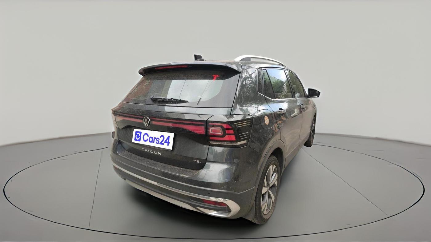2024 Volkswagen TAIGUN TOPLINE 1.0 TSI AT, Petrol, Automatic, 38,379 km, exterior