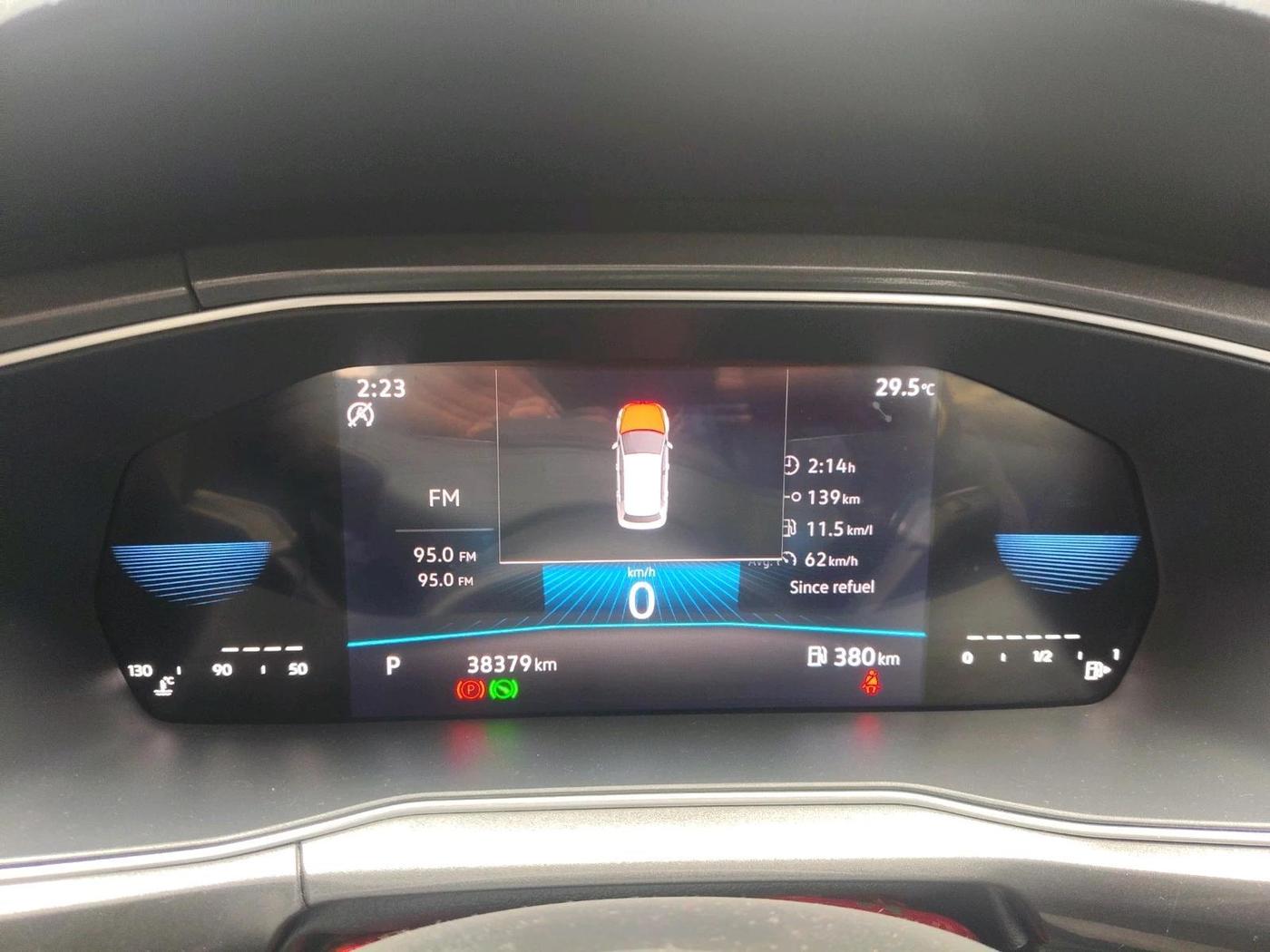 2024 Volkswagen TAIGUN TOPLINE 1.0 TSI AT, Petrol, Automatic, 38,379 km, interior