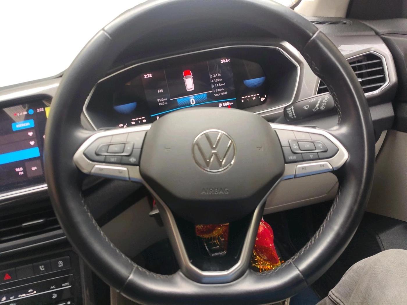 2024 Volkswagen TAIGUN TOPLINE 1.0 TSI AT, Petrol, Automatic, 38,379 km, interior