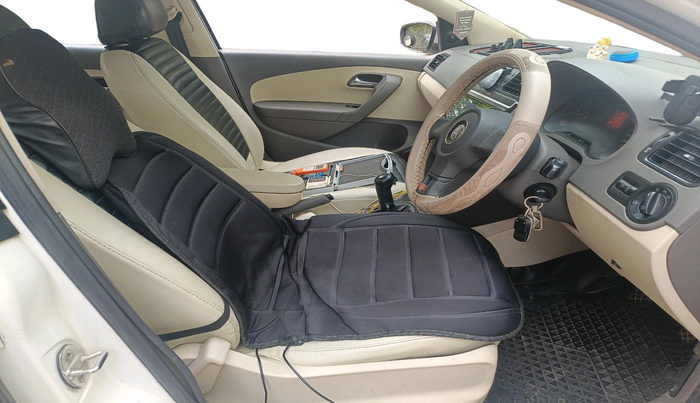 2011 Volkswagen Vento TRENDLINE DIESEL 1.6, Diesel, Manual, 1,23,451 km, interior