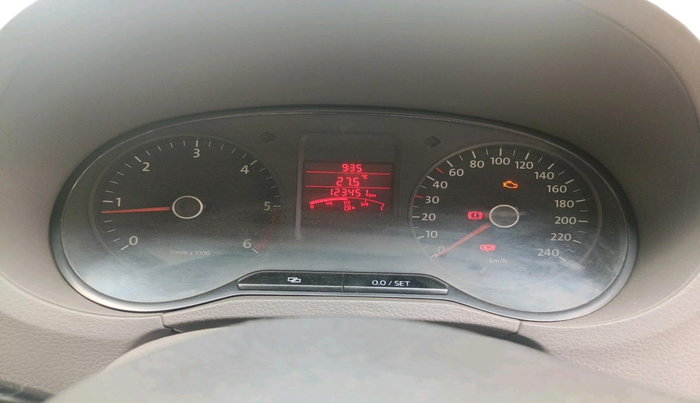 2011 Volkswagen Vento TRENDLINE DIESEL 1.6, Diesel, Manual, 1,23,451 km, interior