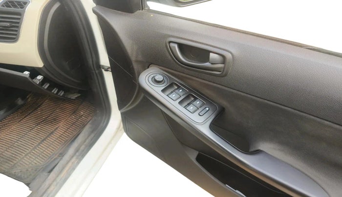 2015 Tata Zest XMS PETROL, Petrol, Manual, 53,800 km, interior