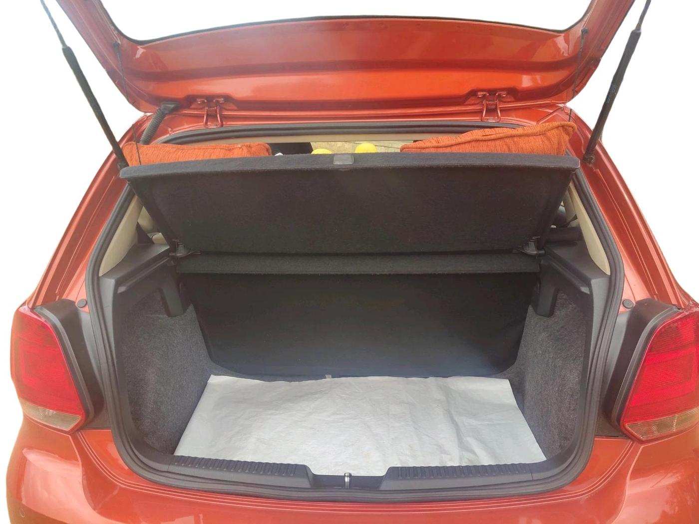 2014 Volkswagen Polo HIGHLINE1.2L, Petrol, Manual, 89,193 km, exterior