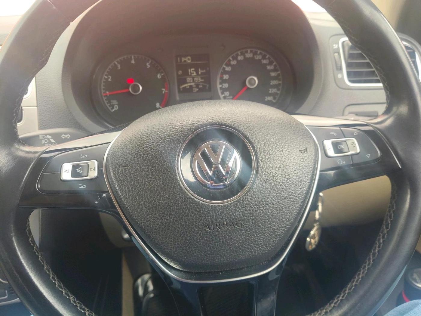2014 Volkswagen Polo HIGHLINE1.2L, Petrol, Manual, 89,193 km, interior