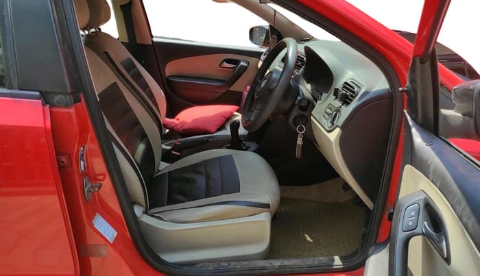2011 Volkswagen Polo COMFORTLINE 1.2L, Diesel, Manual, 1,43,920 km, interior