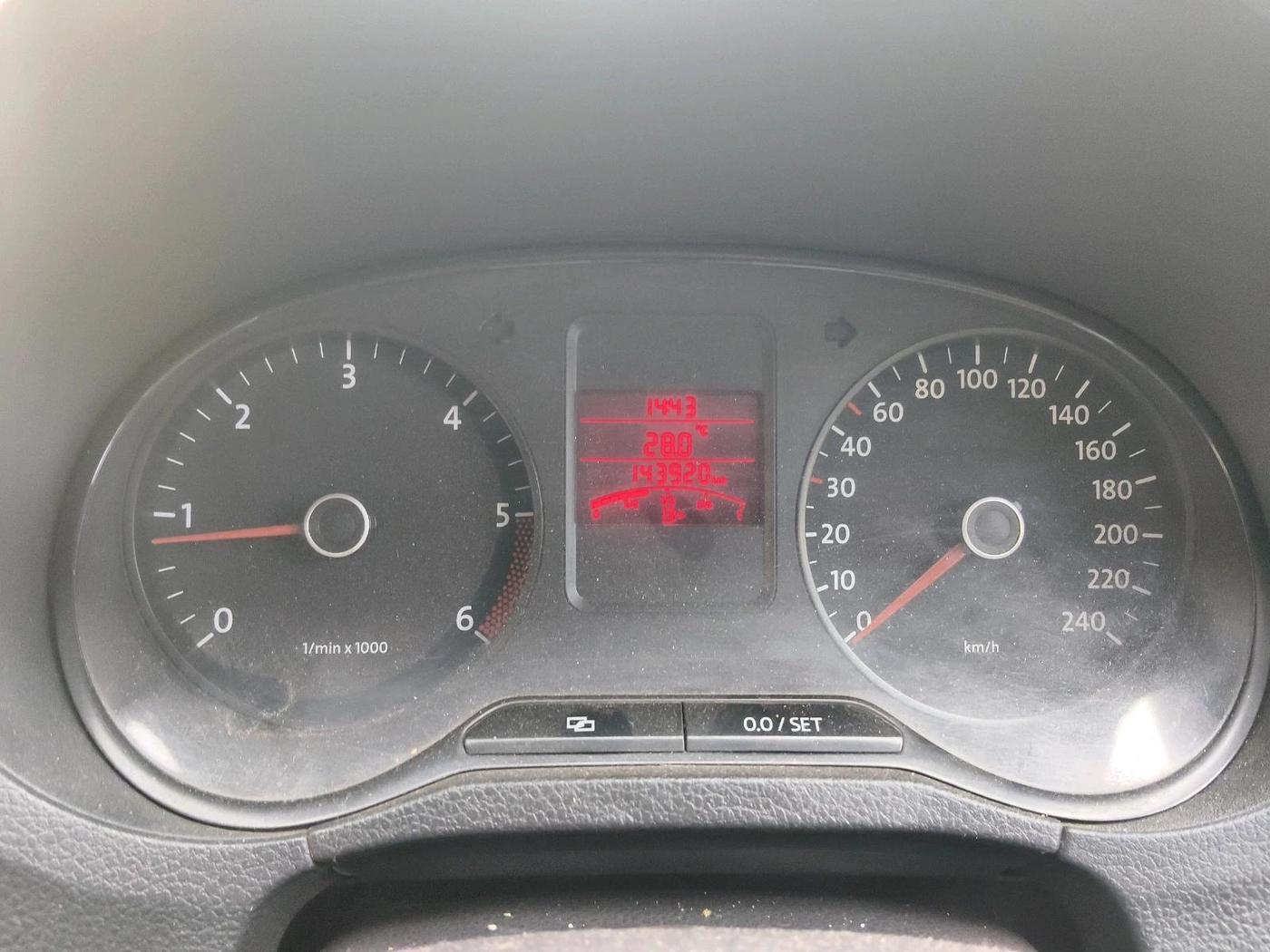 2011 Volkswagen Polo COMFORTLINE 1.2L, Diesel, Manual, 1,43,920 km, interior
