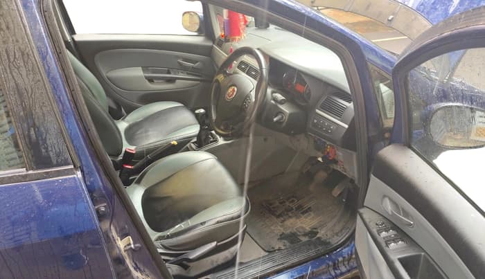 2013 Fiat Grand Punto EMOTION PACK 1.3, Diesel, Manual, 1,11,065 km, interior
