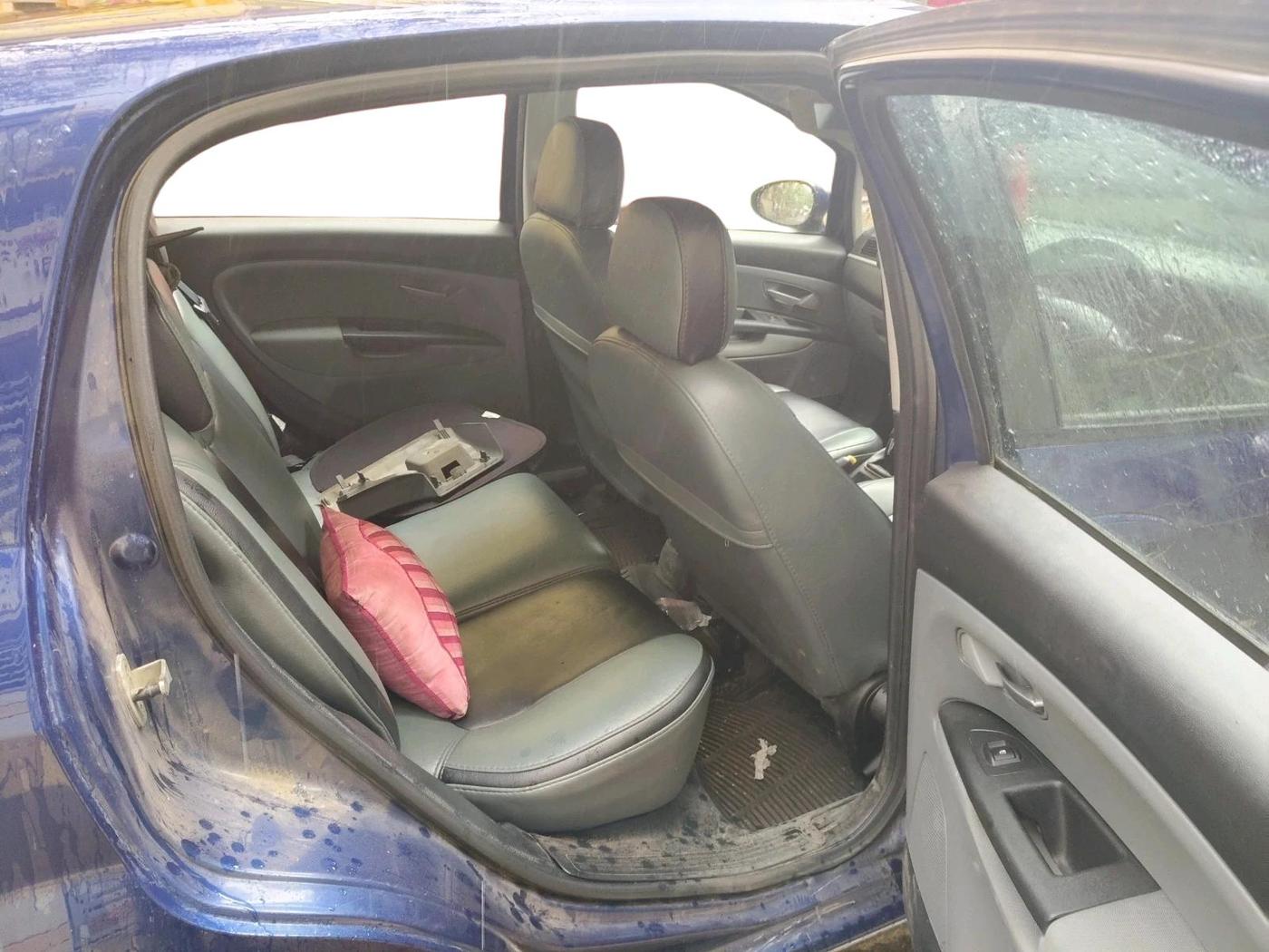 2013 Fiat Grand Punto EMOTION PACK 1.3, Diesel, Manual, 1,11,065 km, interior