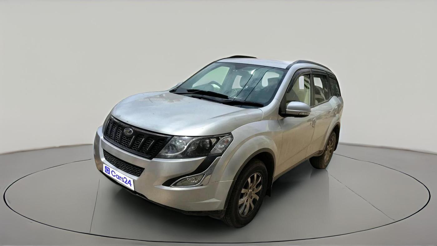2017 Mahindra XUV500 W8, Diesel, Manual, 84,505 km, exterior