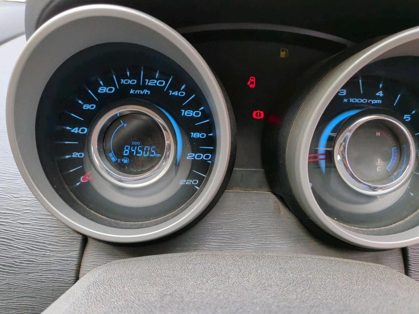 2017 Mahindra XUV500 W8, Diesel, Manual, 84,505 km, interior