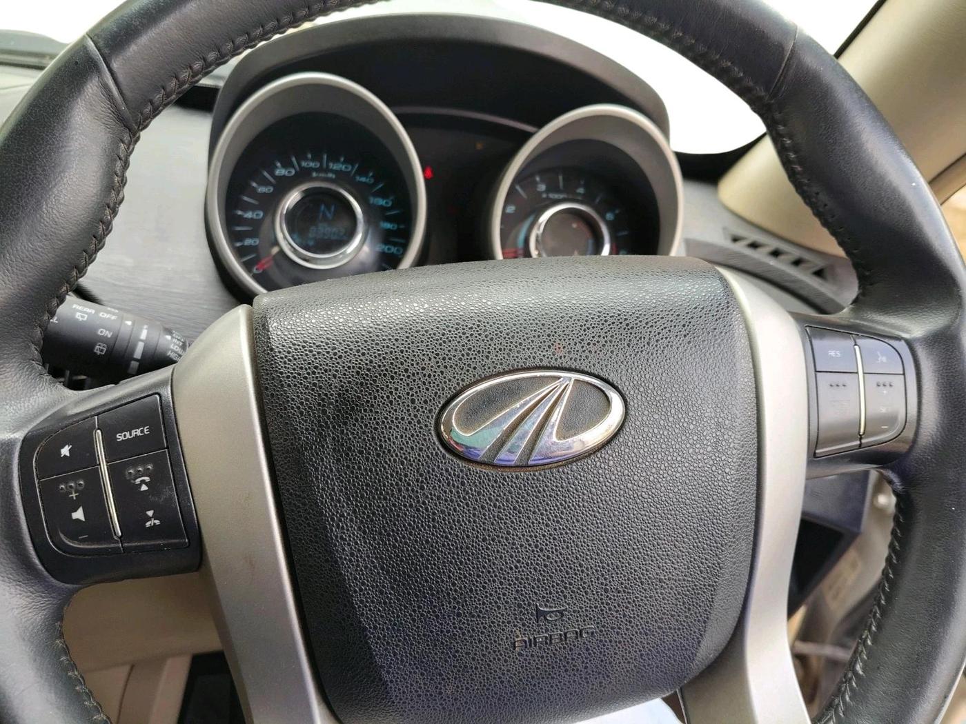 2017 Mahindra XUV500 W8, Diesel, Manual, 84,505 km, interior