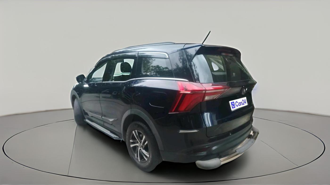 2022 Mahindra XUV700 MX P MT 5 STR, Petrol, Manual, 13,866 km, exterior