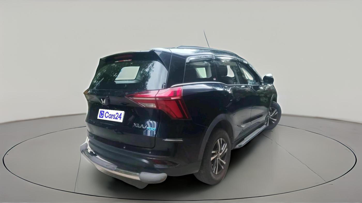2022 Mahindra XUV700 MX P MT 5 STR, Petrol, Manual, 13,866 km, exterior