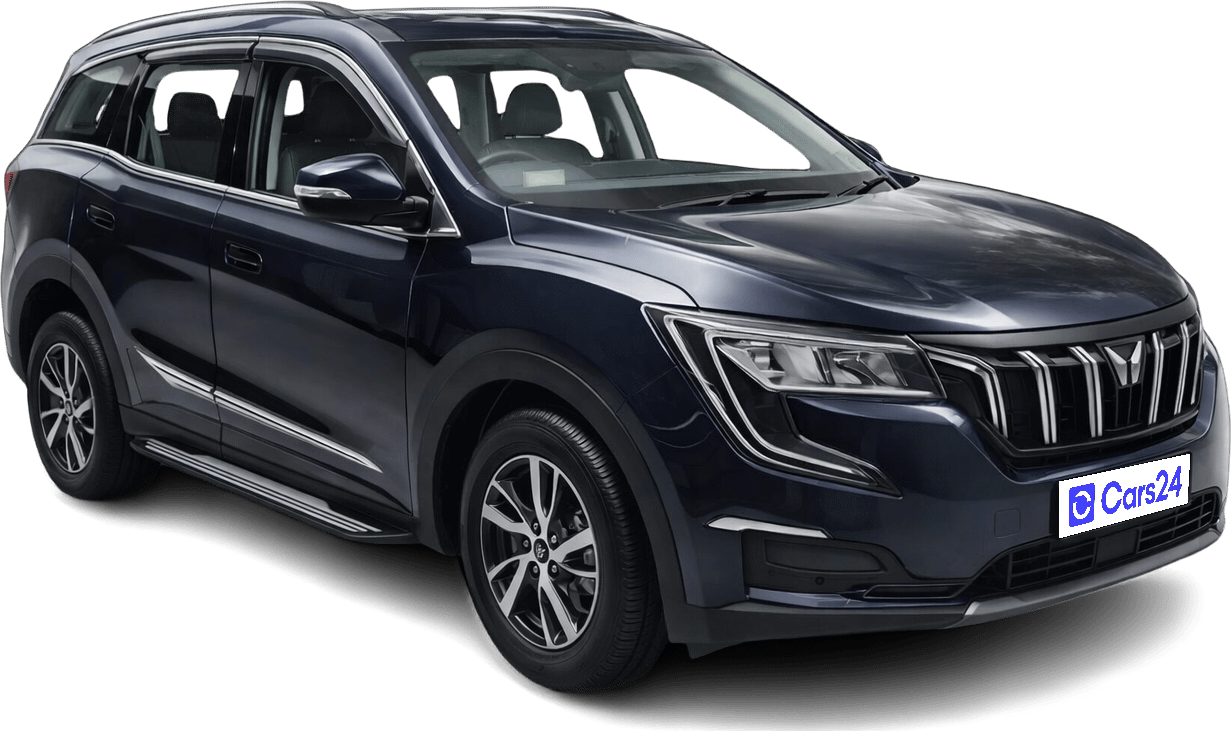 2022 Mahindra XUV700 - SUV - Petrol - Manual - ₹13.50 lakh