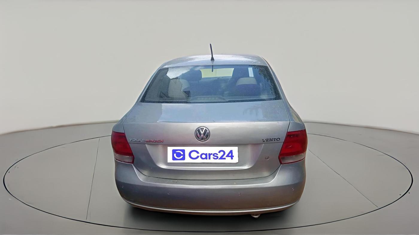 2013 Volkswagen Vento COMFORTLINE 1.6, Petrol, Manual, 1,01,658 km, exterior