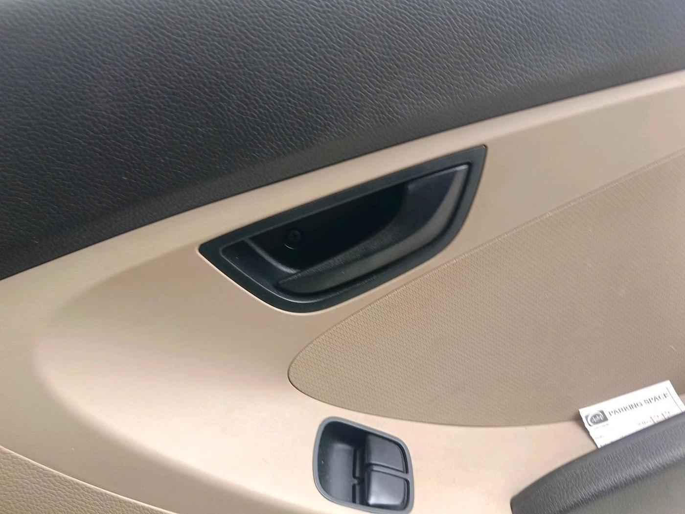 2015 Hyundai Eon MAGNA +, Petrol, Manual, 18,389 km, interior