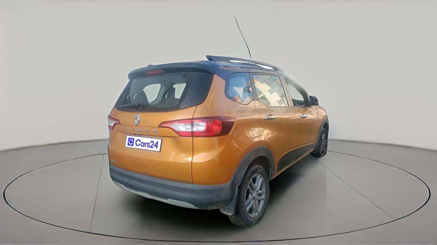 2023 Renault TRIBER RXZ AMT, Petrol, Automatic, 25,774 km, exterior