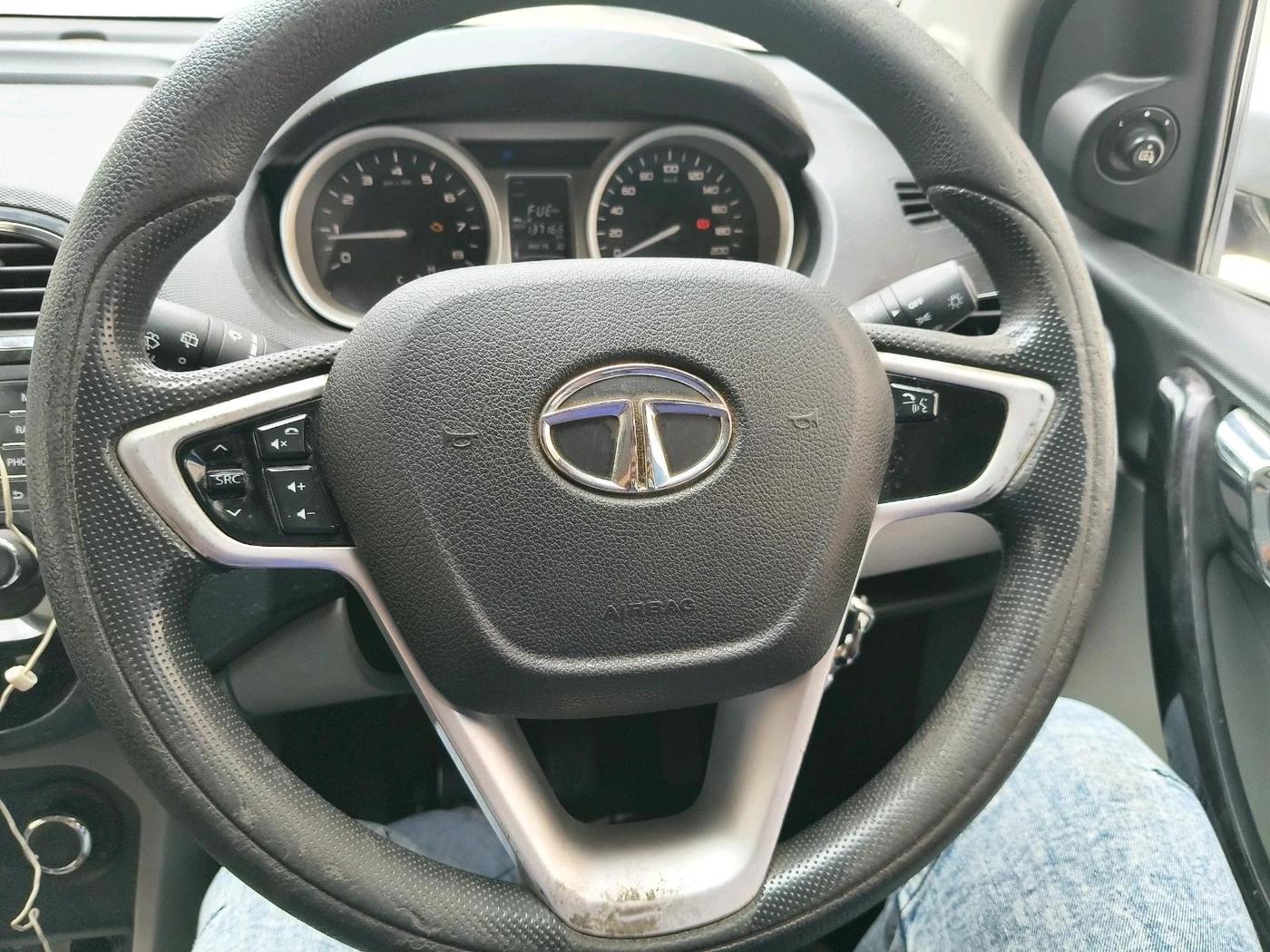2018 Tata Tiago XZ PETROL, Petrol, Manual, 1,37,166 km, interior