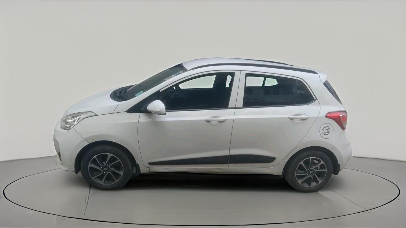 2017 Hyundai Grand i10 SPORTZ (O) AT 1.2 KAPPA VTVT, Petrol, Automatic, 75,716 km, exterior