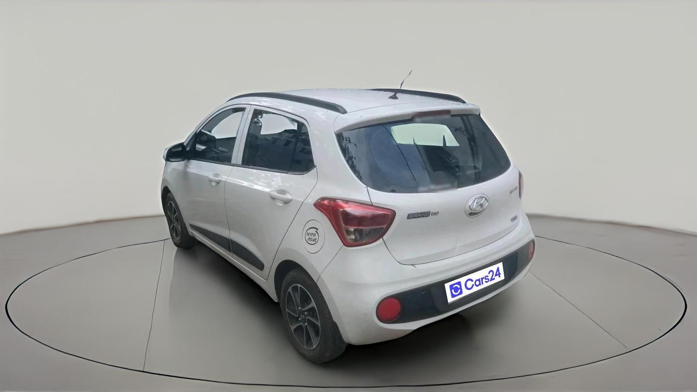 2017 Hyundai Grand i10 SPORTZ (O) AT 1.2 KAPPA VTVT, Petrol, Automatic, 75,716 km, exterior