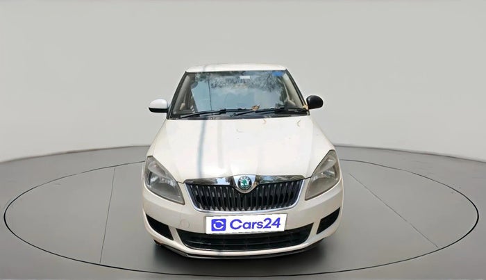 2011 Skoda Fabia AMBIENTE 1.2 MPI, Petrol, Manual, 1,27,815 km, exterior