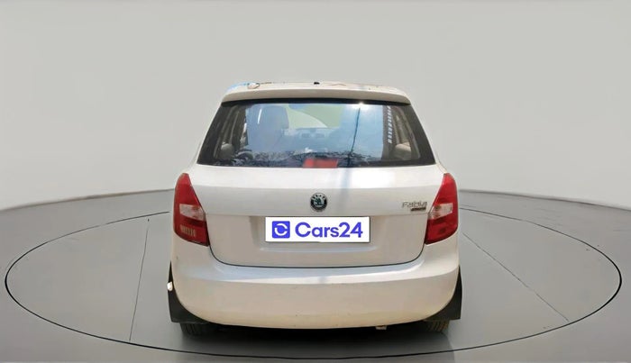 2011 Skoda Fabia AMBIENTE 1.2 MPI, Petrol, Manual, 1,27,815 km, exterior
