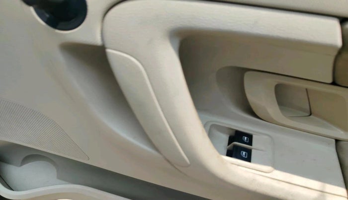 2011 Skoda Fabia AMBIENTE 1.2 MPI, Petrol, Manual, 1,27,815 km, interior