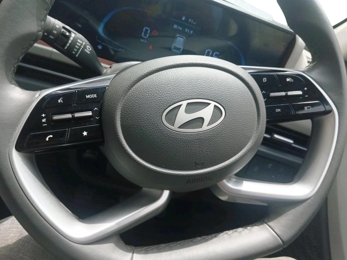 2024 Hyundai Creta SX 1.5 PETROL, Petrol, Manual, 13,779 km, interior