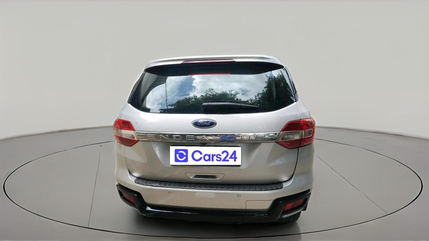2016 Ford Endeavour TREND 2.2 4X2 AT, Diesel, Automatic, 95,276 km, exterior