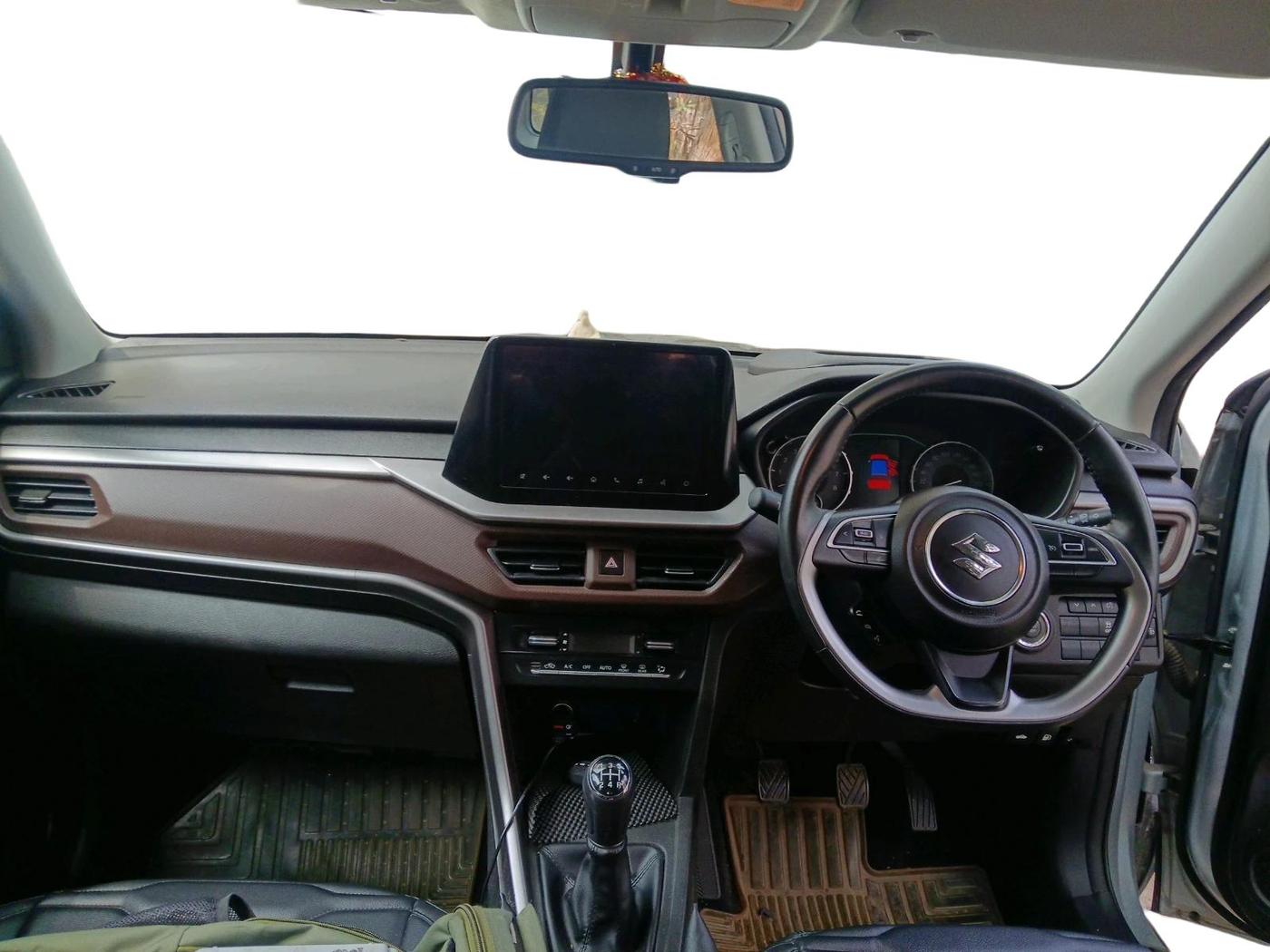2023 Maruti BREZZA ZXI + SMART HYBRID, Petrol, Manual, 15,192 km, interior