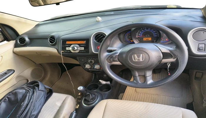 2014 Honda Mobilio 1.5L I-DTEC S, Diesel, Manual, 90,000 km, interior