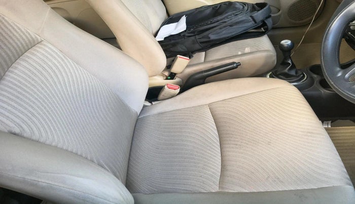 2014 Honda Mobilio 1.5L I-DTEC S, Diesel, Manual, 90,000 km, interior