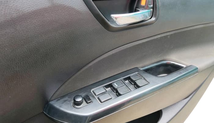 2016 Maruti Swift ZXI, Petrol, Manual, 76,433 km, interior