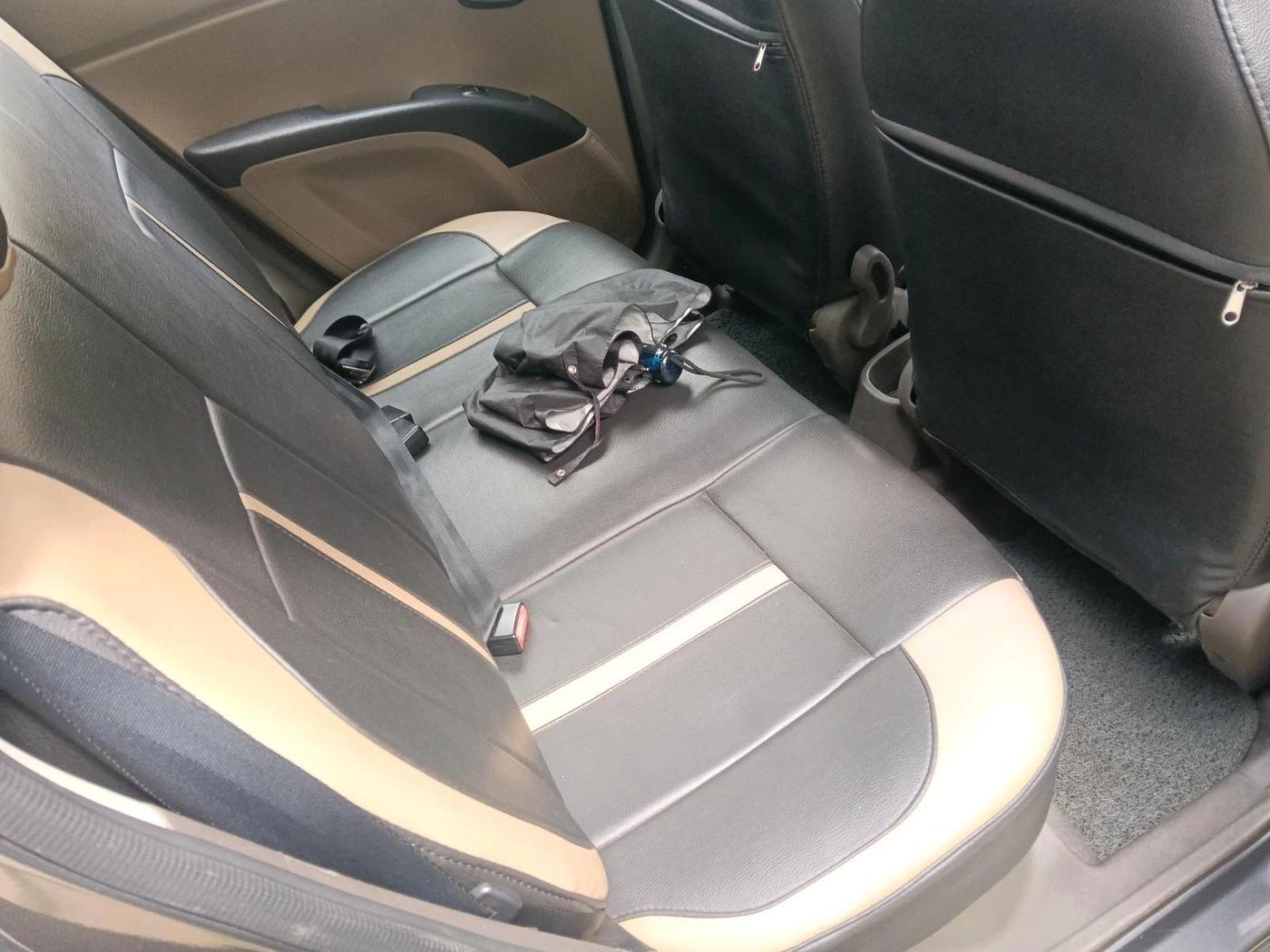 2011 Hyundai i10 ASTA 1.2 AT SUNROOF, Petrol, Automatic, 34,897 km, interior