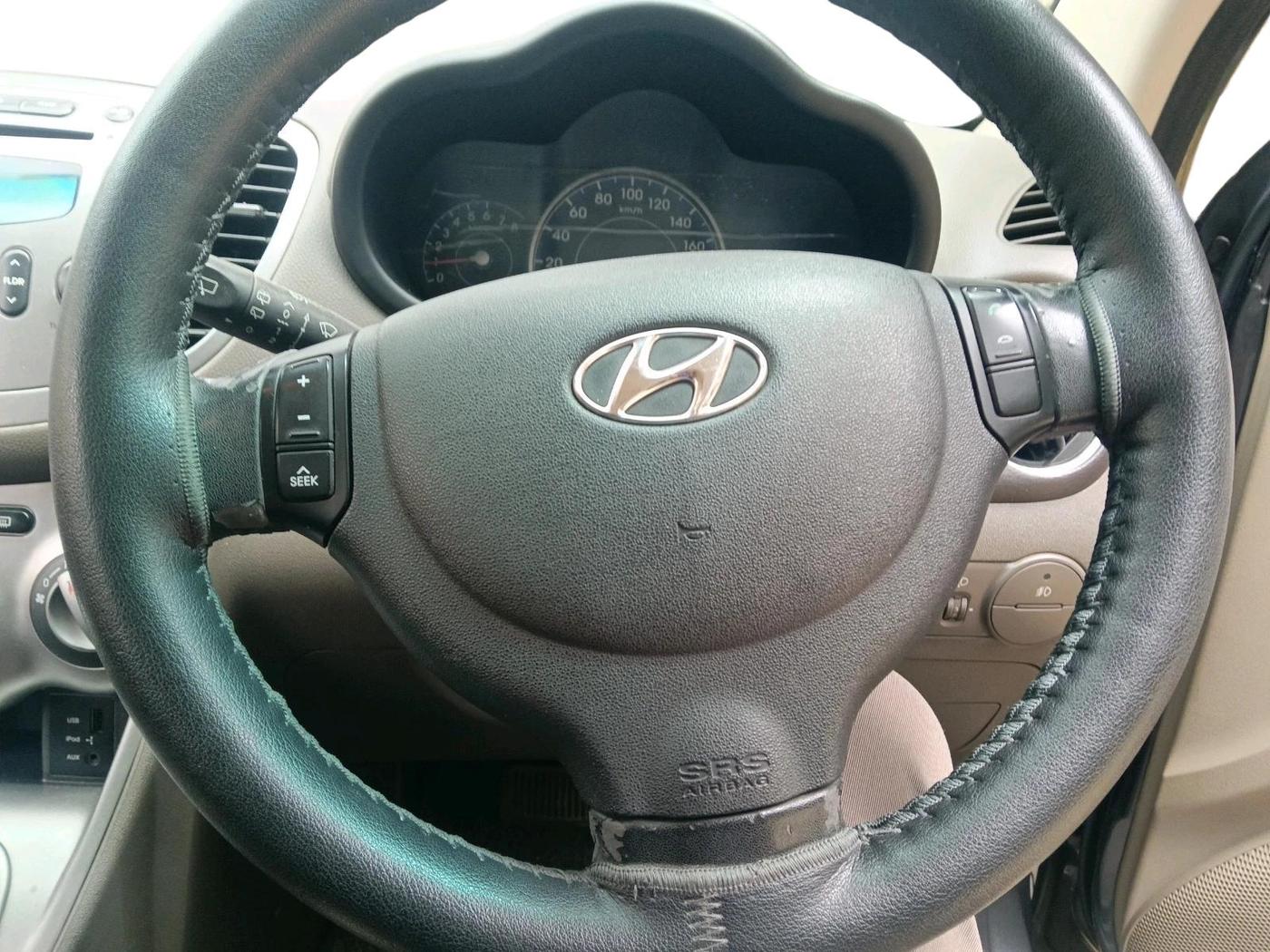 2011 Hyundai i10 ASTA 1.2 AT SUNROOF, Petrol, Automatic, 34,897 km, interior