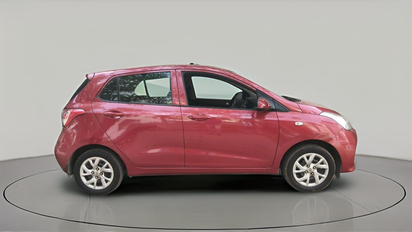2017 Hyundai Grand i10 SPORTZ 1.2 KAPPA VTVT, Petrol, Manual, 1,04,995 km, exterior