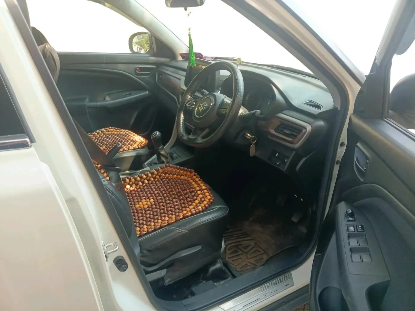 2024 Maruti BREZZA VXI, Petrol, Manual, 12,554 km, interior