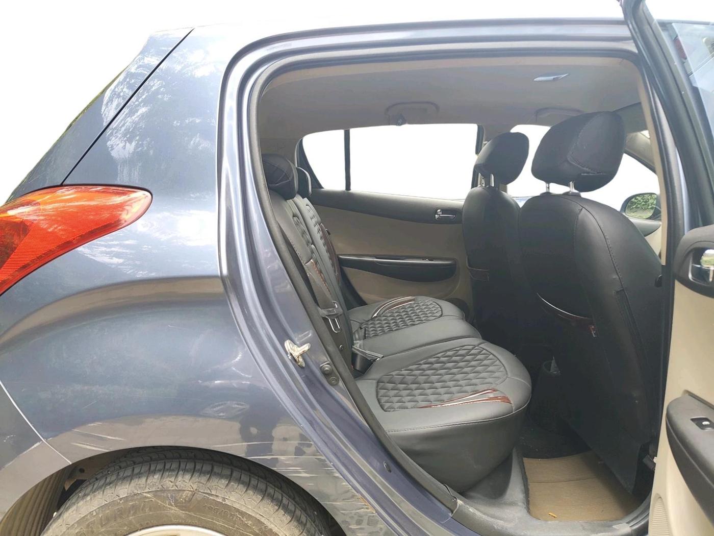 2014 Hyundai i20 SPORTZ 1.2, Petrol, Manual, 52,089 km, interior